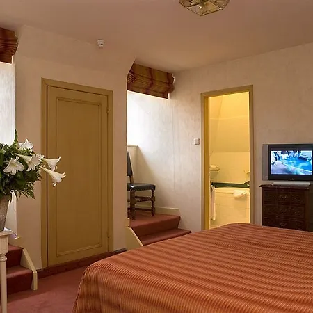 فندق Duc De Bourgogne 3*